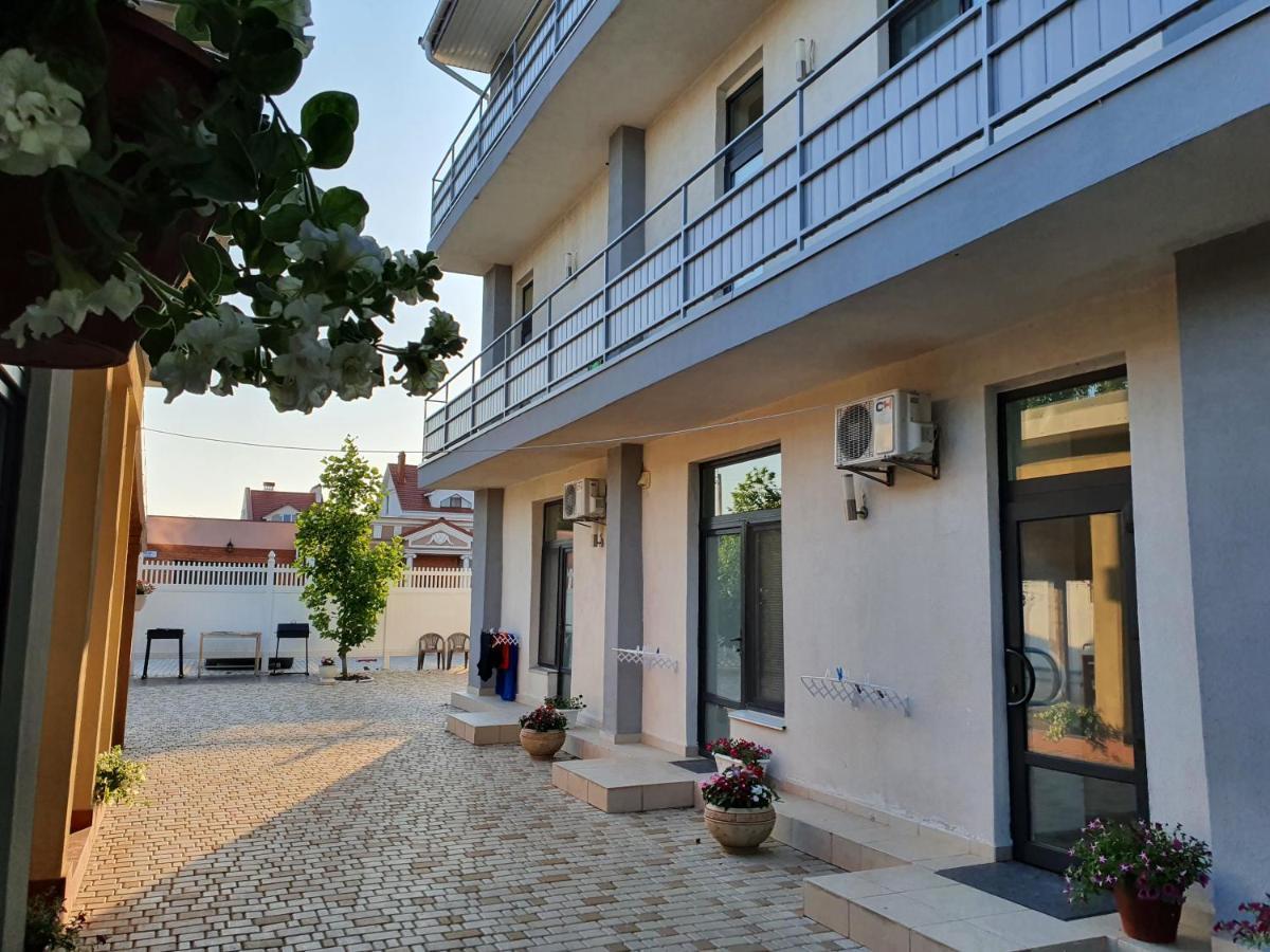 Aleksandriya Hotel Csornomorszk Kültér fotó