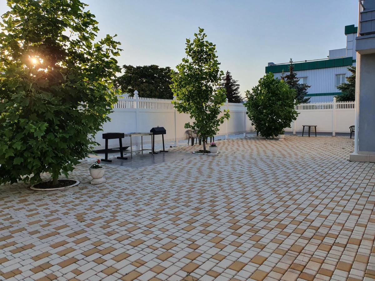 Aleksandriya Hotel Csornomorszk Kültér fotó