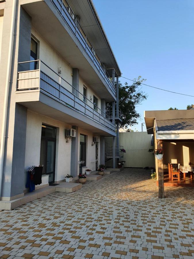 Aleksandriya Hotel Csornomorszk Kültér fotó