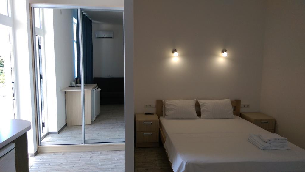 Aleksandriya Hotel Csornomorszk Kültér fotó